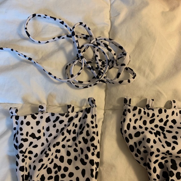 Dalmatian spotted bikini top with strap that is tie-able - Picture 3 of 4